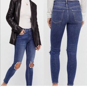 Free People Busted Knee Dark Wash Jeans Size 25